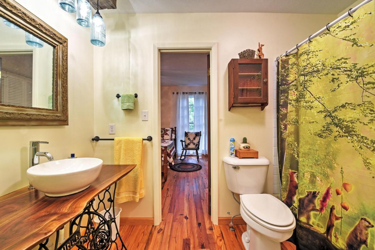 Serene Creekside Cottage Near Asheville Fire Pit Candler Exterior foto